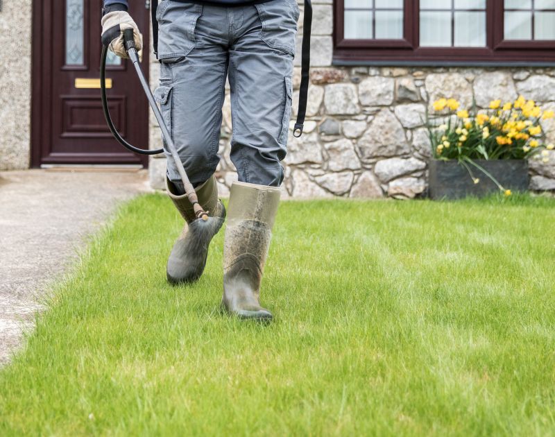 Fertilization and Pest Control Specialists